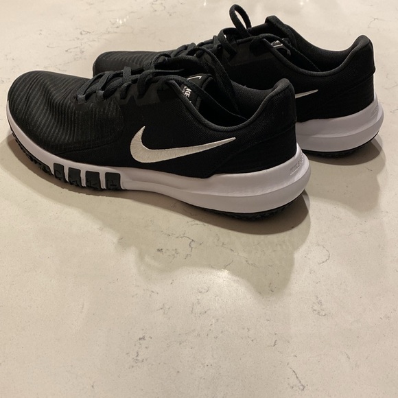 Men’s Nike Training Shoes Size 10 main image 4